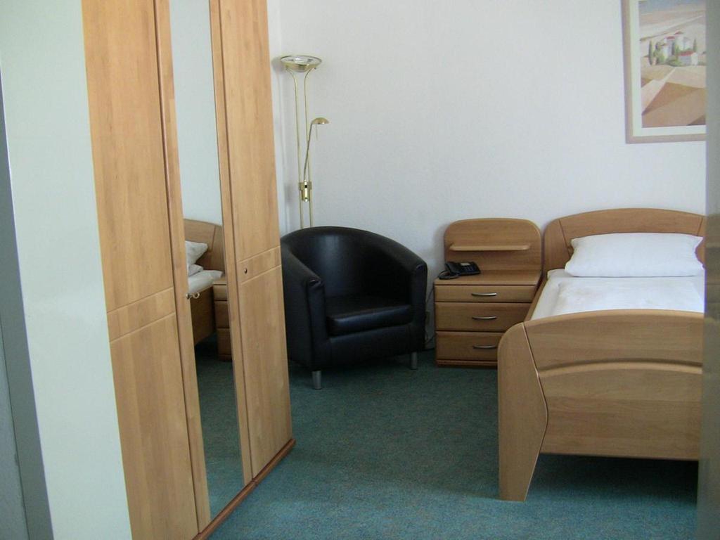 Hansa-Hotel Neuss Rum bild